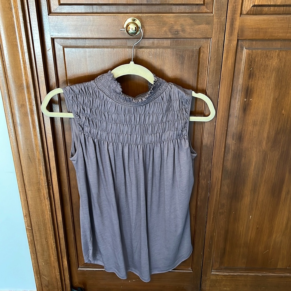 Pretty purple/grey top